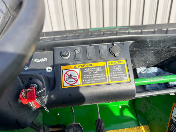 2021 John-Deere TX 4X2