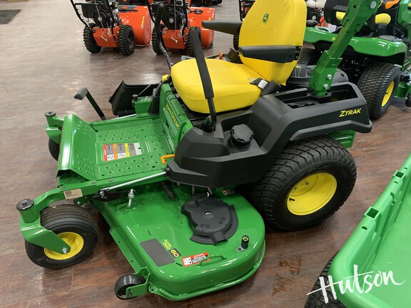 Photo of 2025 John Deere Z515E