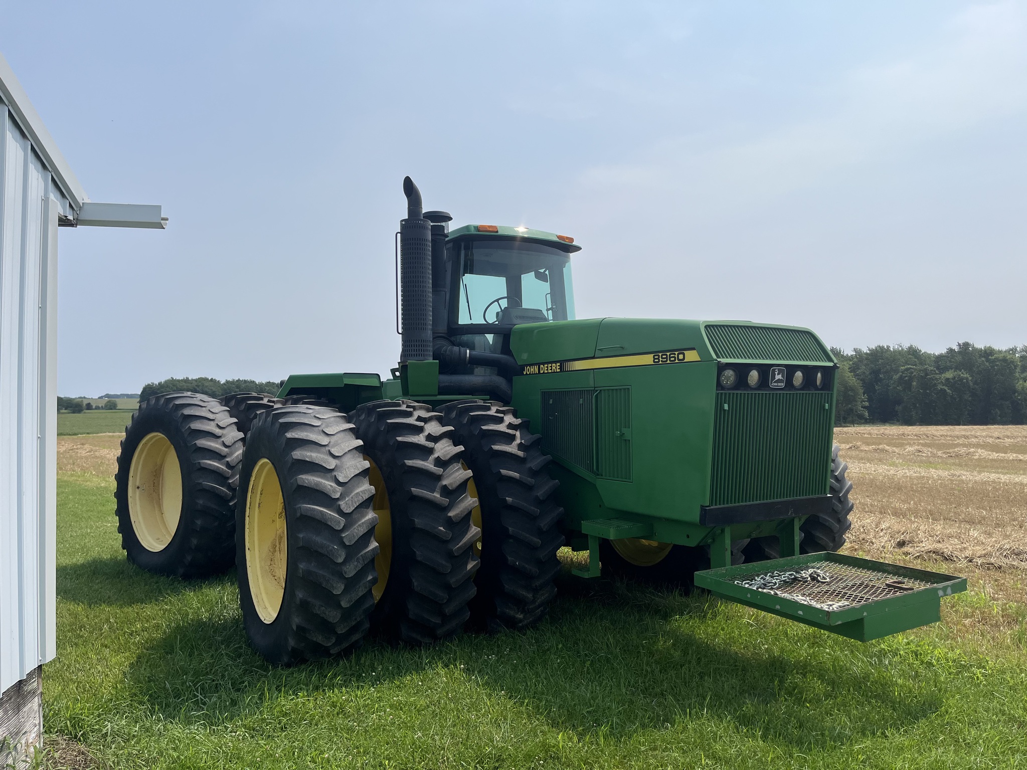 1990 John Deere 8960 Image 2