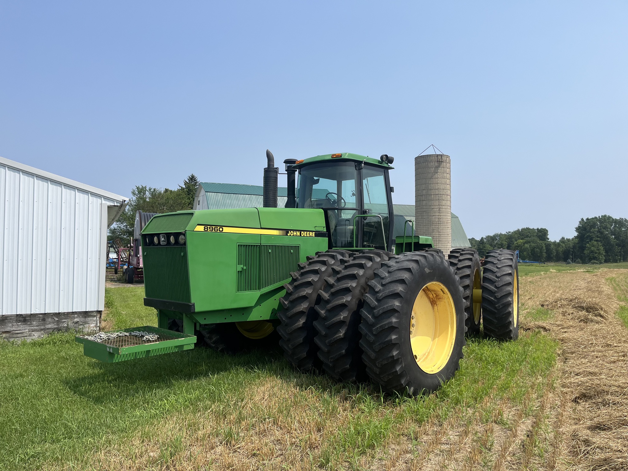 1990 John Deere 8960 Image 1