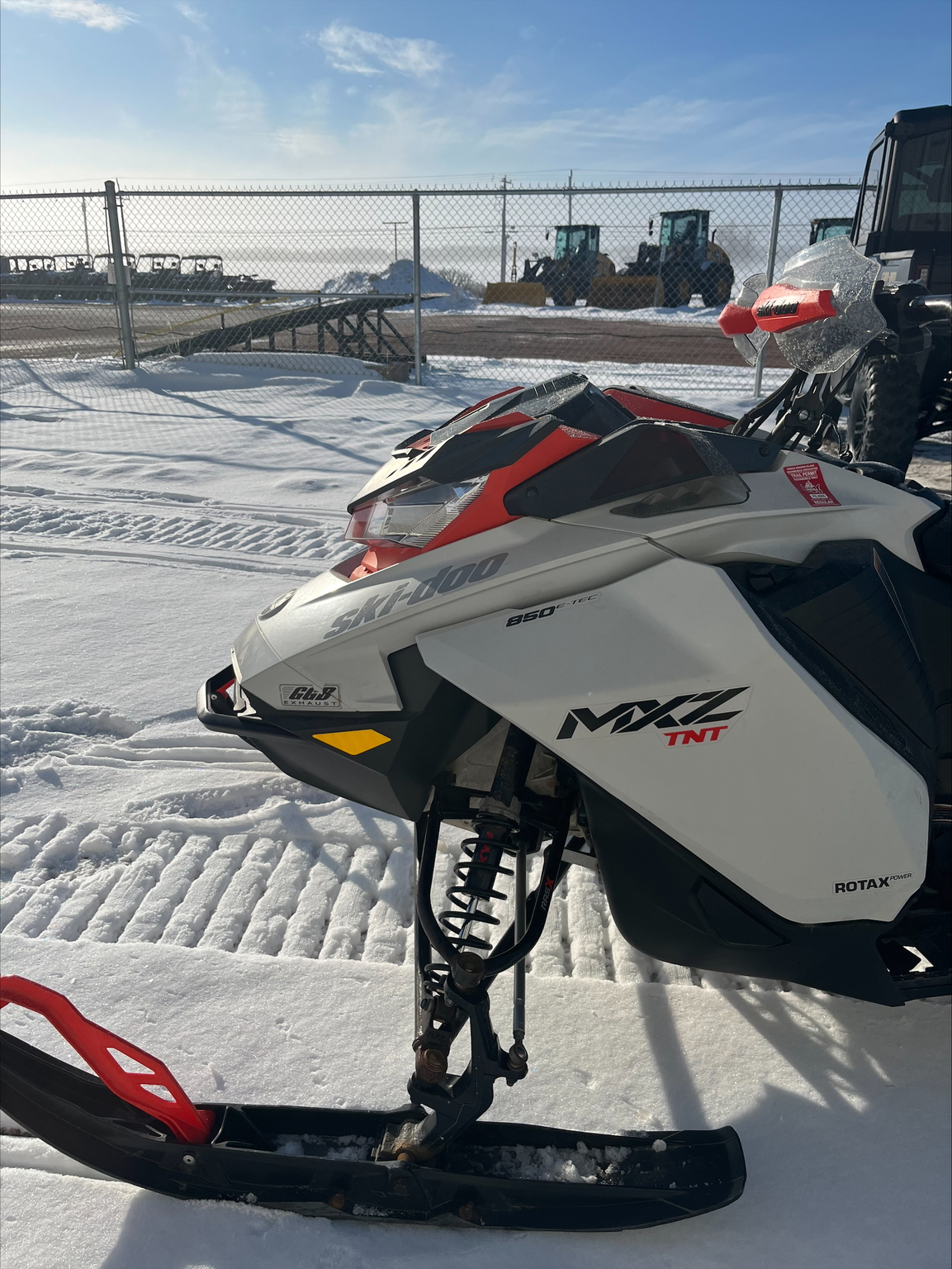 2022 Ski Doo MXZ TNT 850 Image 3
