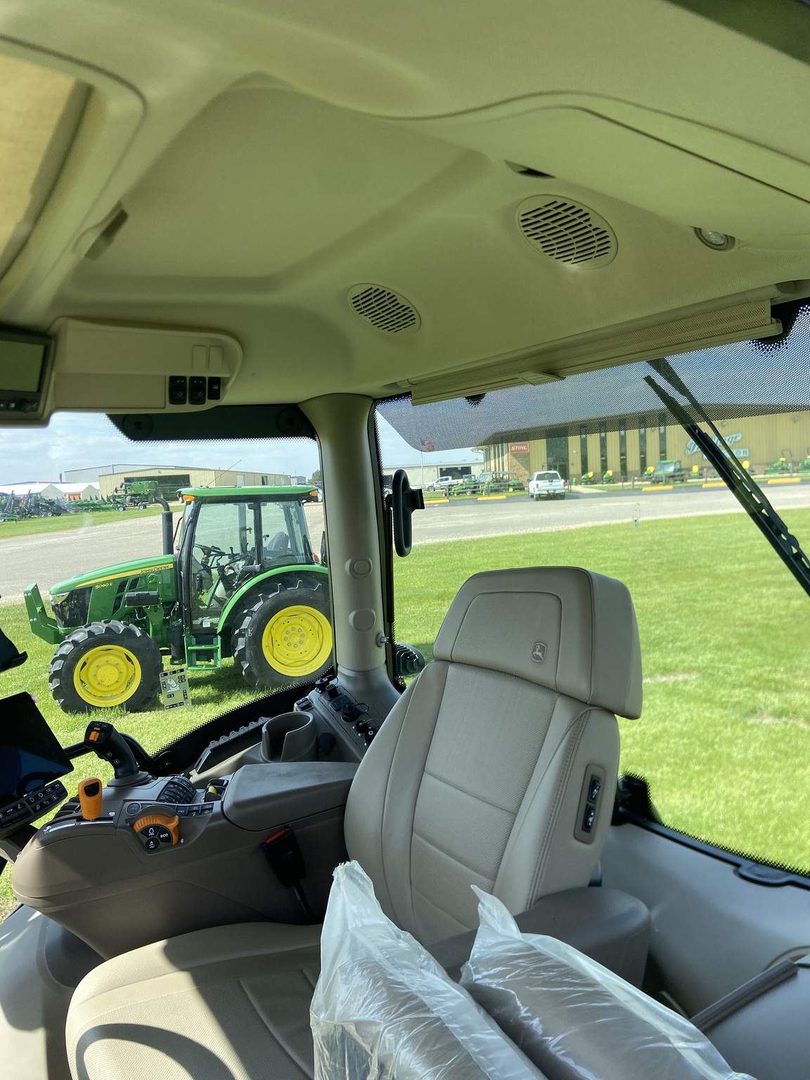  2025 John Deere 6R 130 at Heritage Tractor in Lacon, IL