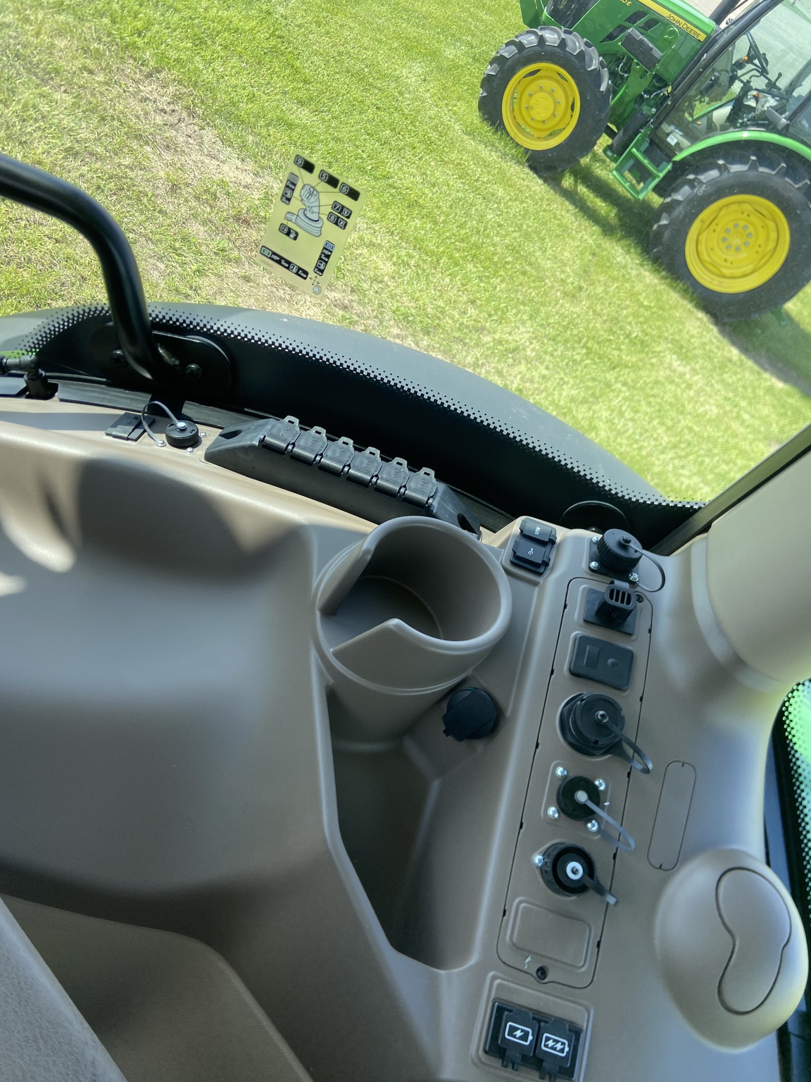  2025 John Deere 6R 130 at Heritage Tractor in Lacon, IL