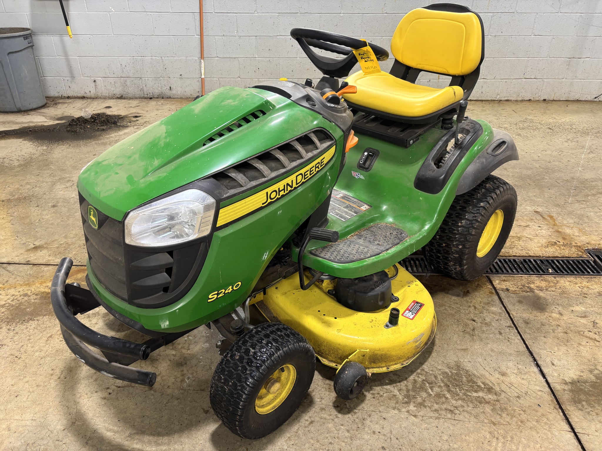 Used 2017 John Deere S240 Lawn & Garden Tractors at Koenig Equipment in Botkins, OH - PhotoXL0