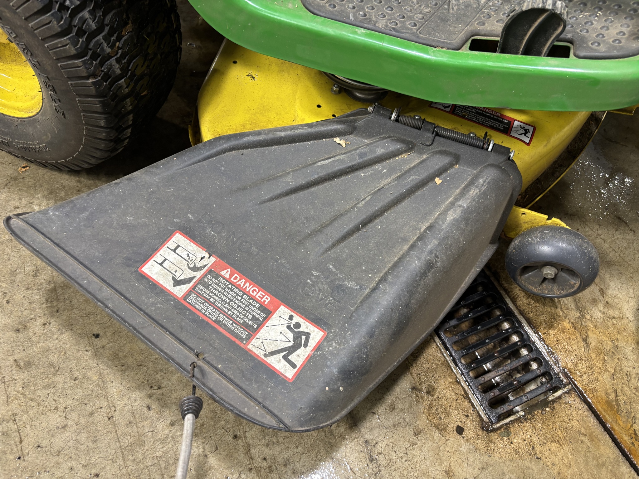 Used 2017 John Deere S240 Lawn & Garden Tractors at Koenig Equipment in Botkins, OH - PhotoXL10