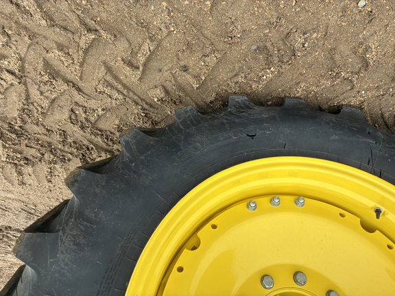 2025 John Deere 8R 370 - Photo14