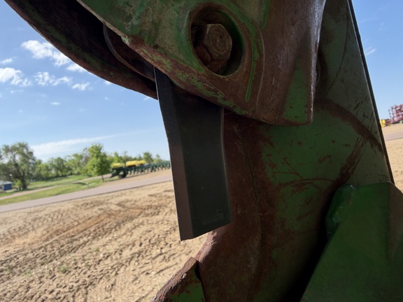 2022 John Deere R990R - Photo15