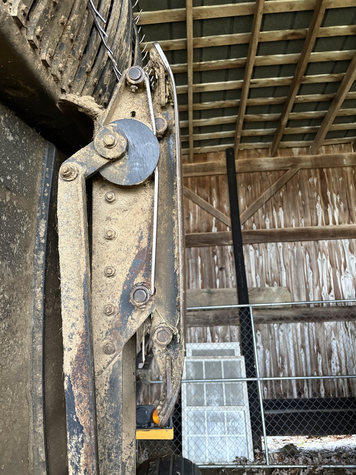 2012 Oxbo 334 Image 4