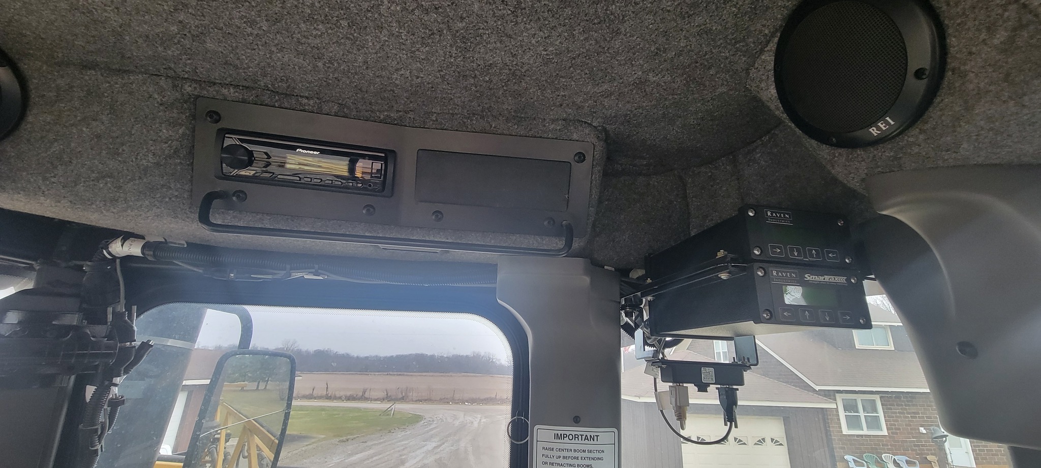 2009 RoGator SSC1084 Image 12