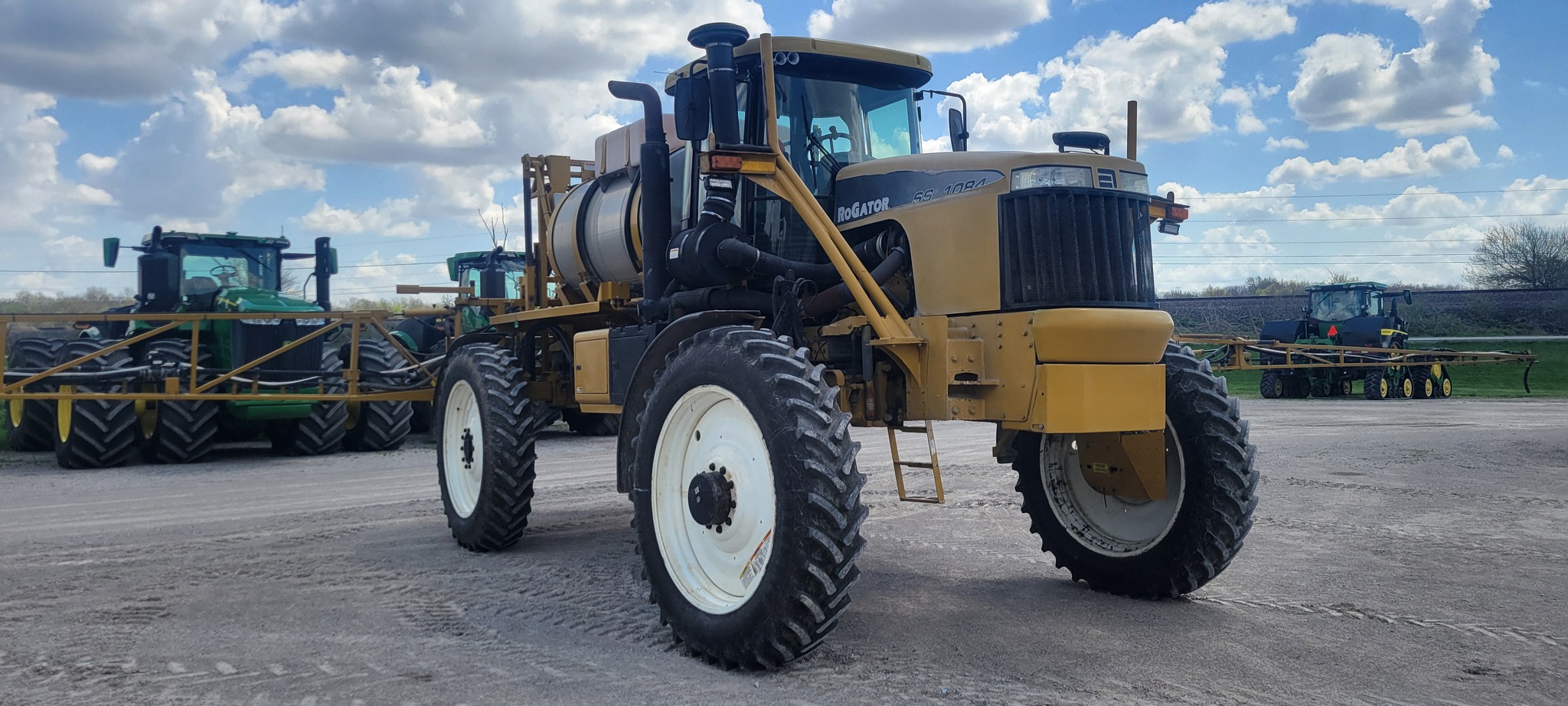2009 RoGator SSC1084 Image 3