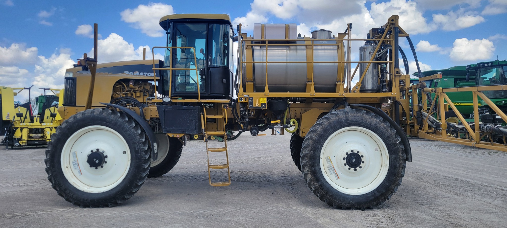 2009 RoGator SSC1084 Image 8