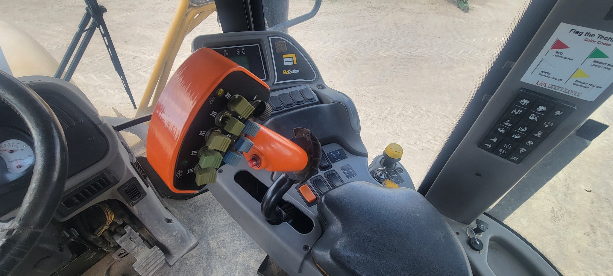 2009 RoGator SSC1084 Image 18