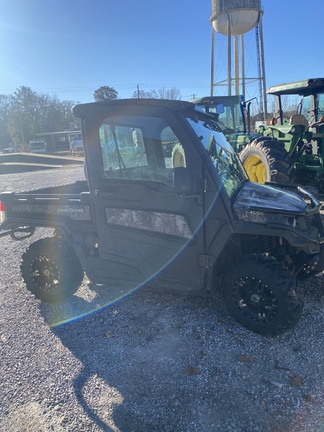 2023 John Deere XUV 835R Photo 3