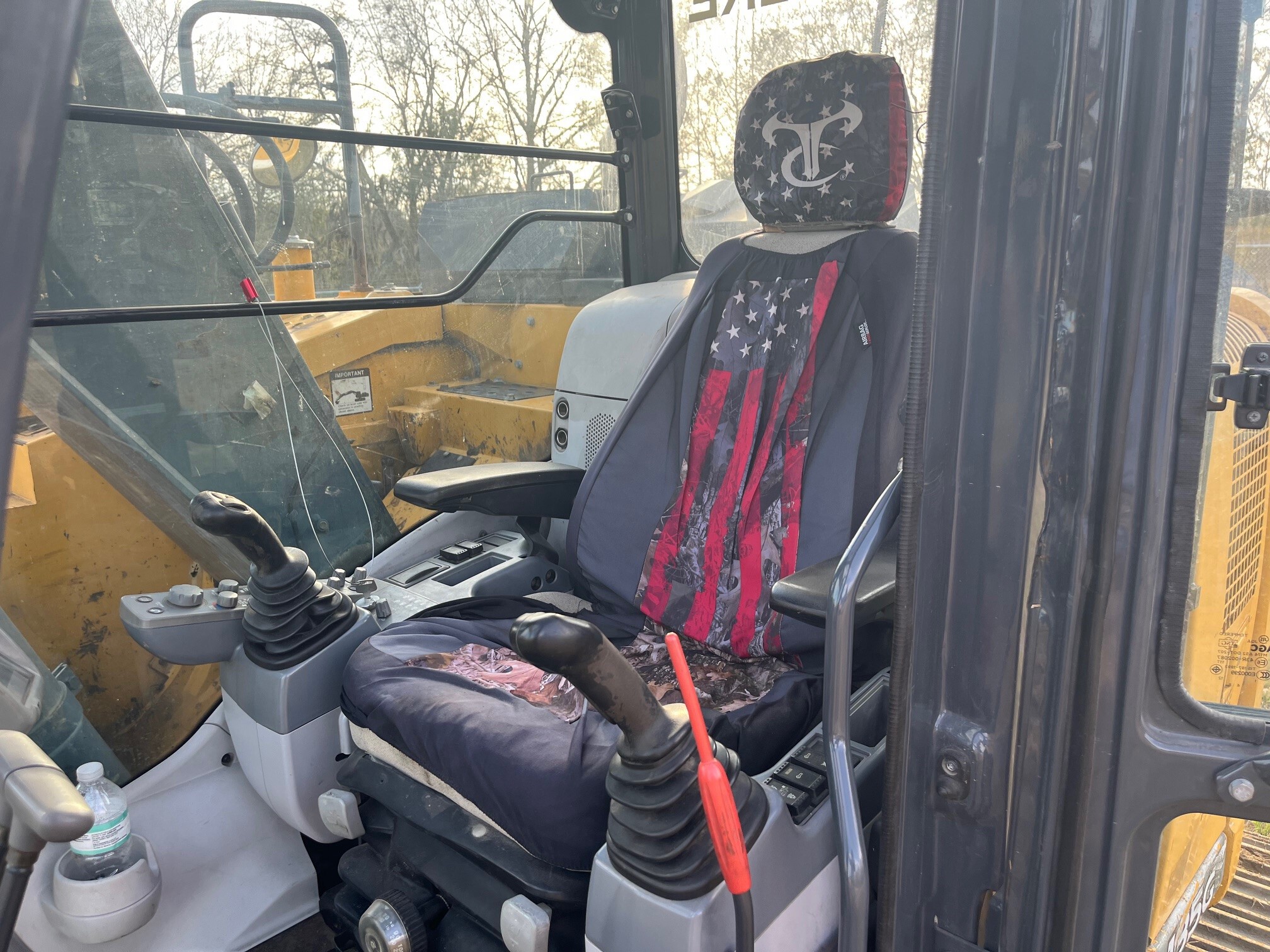 2018 John Deere 135G Image 5