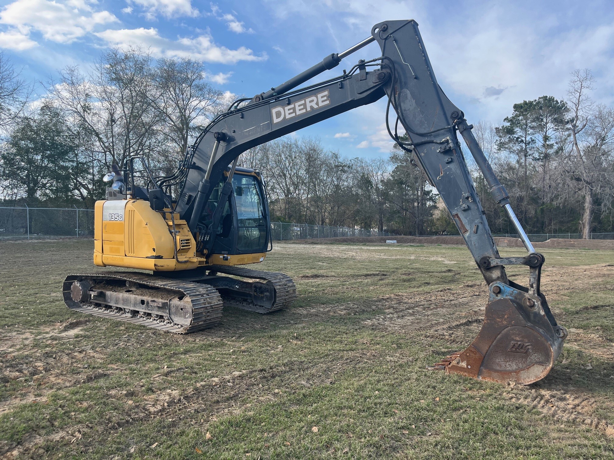 2018 John Deere 135G Image 4