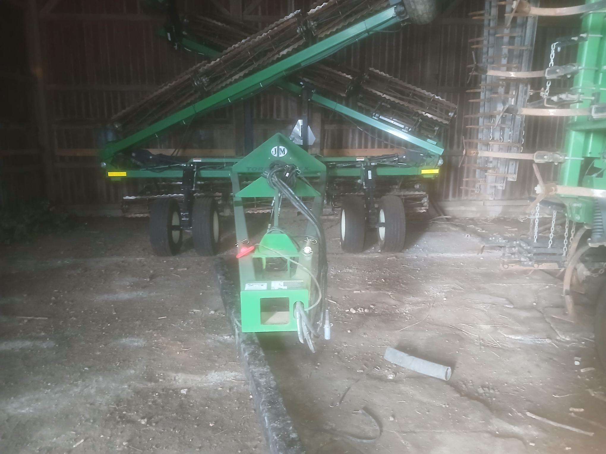 2013 J&M TF215 Image 2