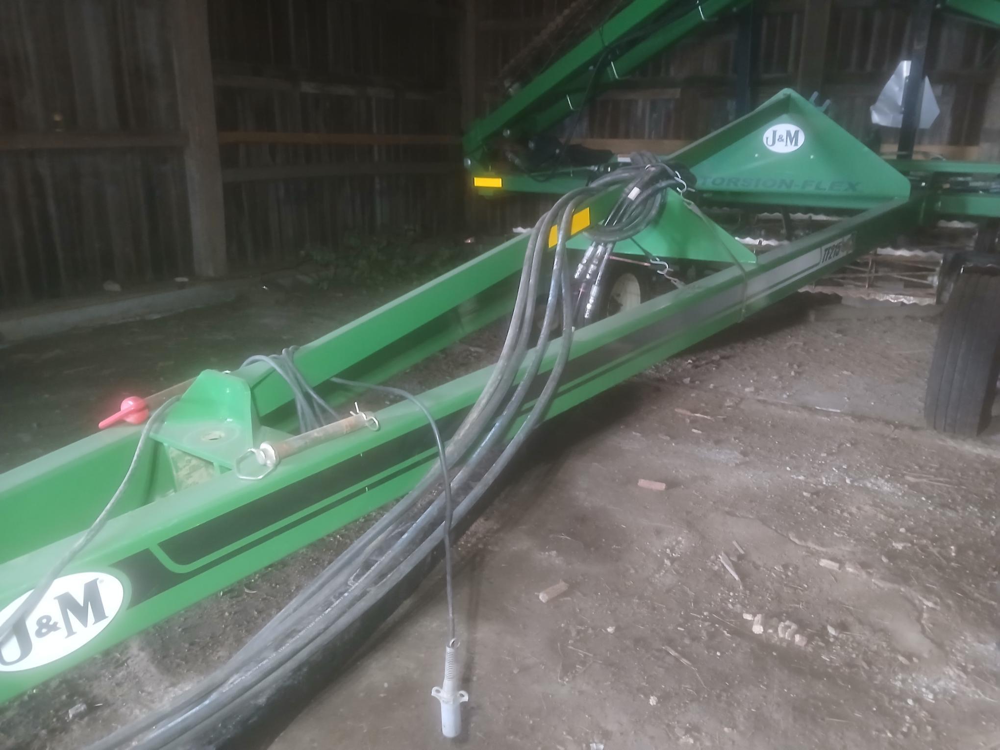 2013 J&M TF215 Image 10