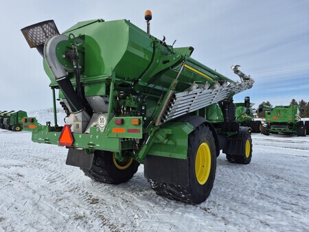 Used 2019 John Deere F4365 Self Propelled Applicators at Horizon Ag & Turf in St. Paul, AB - Photo4