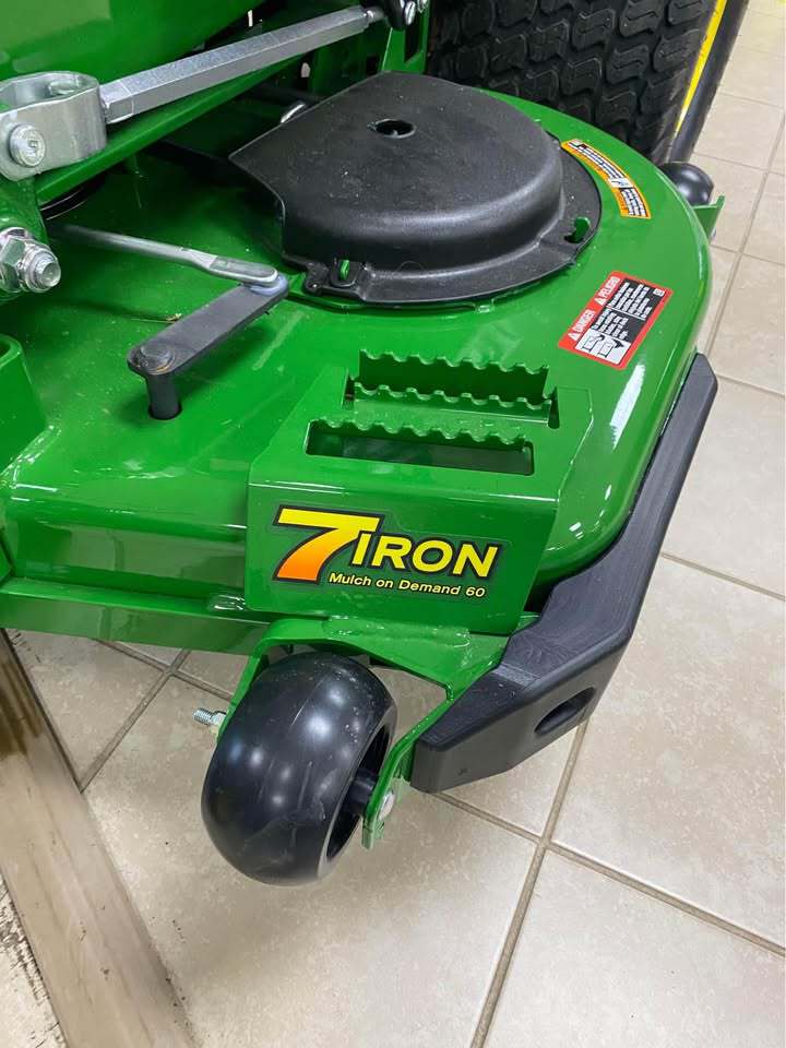 2025 John Deere Z950M Image 6