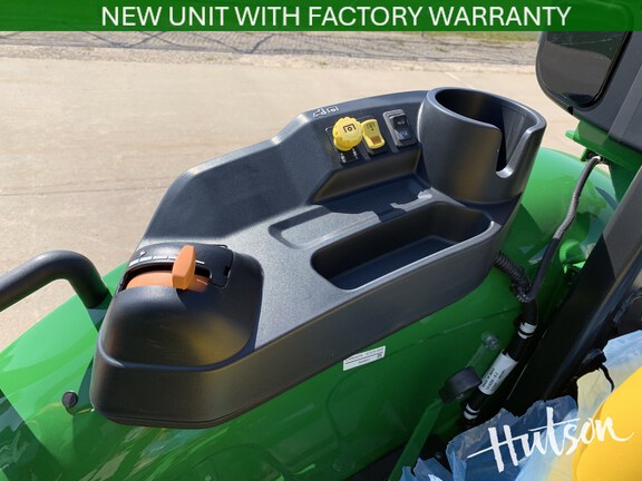 Photo of 2025 John Deere 5060E