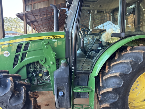 2024 John Deere 5120M Photo 2