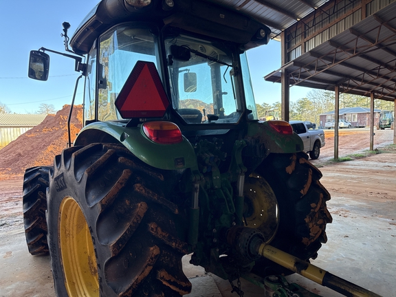 2024 John Deere 5120M Photo 3