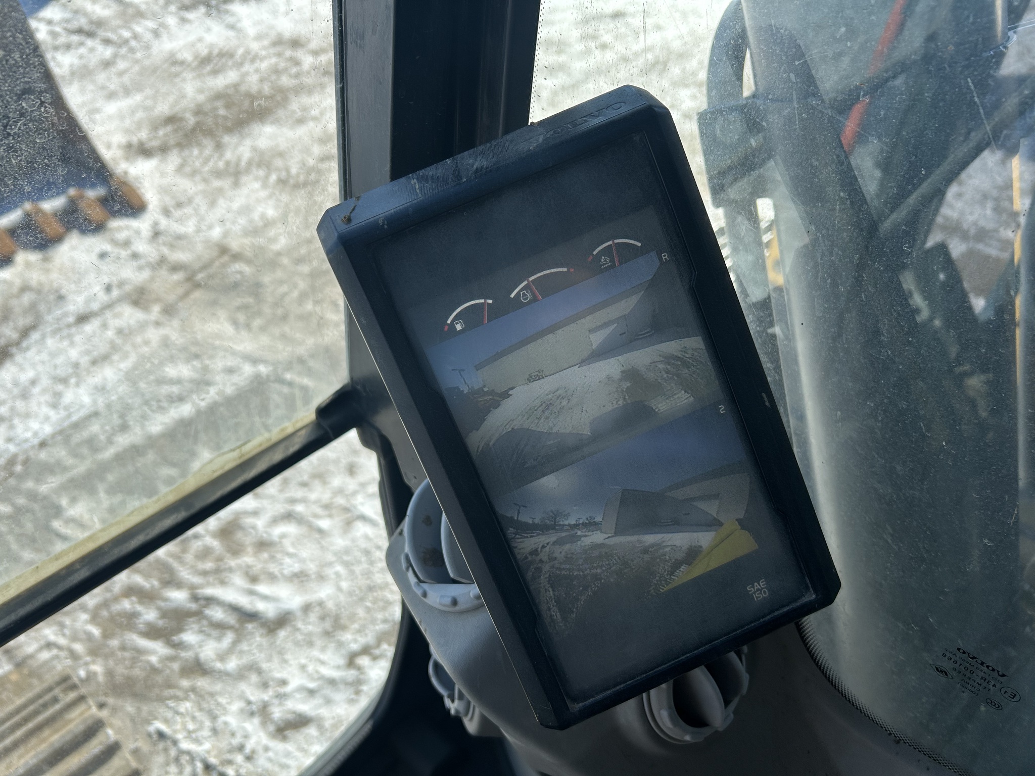 2017 Volvo EC235EL Image 15