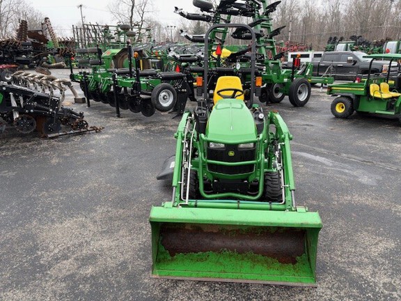 2017 John-Deere 1025R