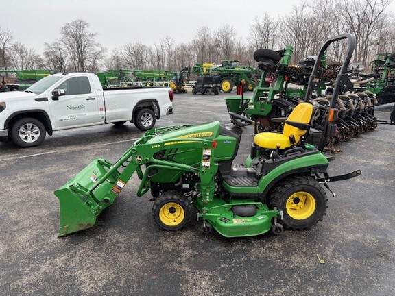 2017 John-Deere 1025R