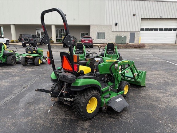 2017 John-Deere 1025R