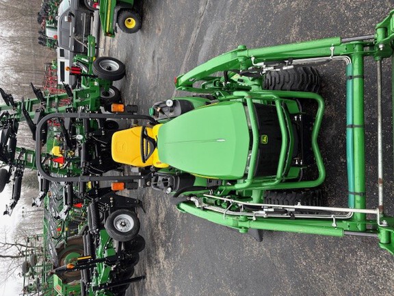 2017 John-Deere 1025R