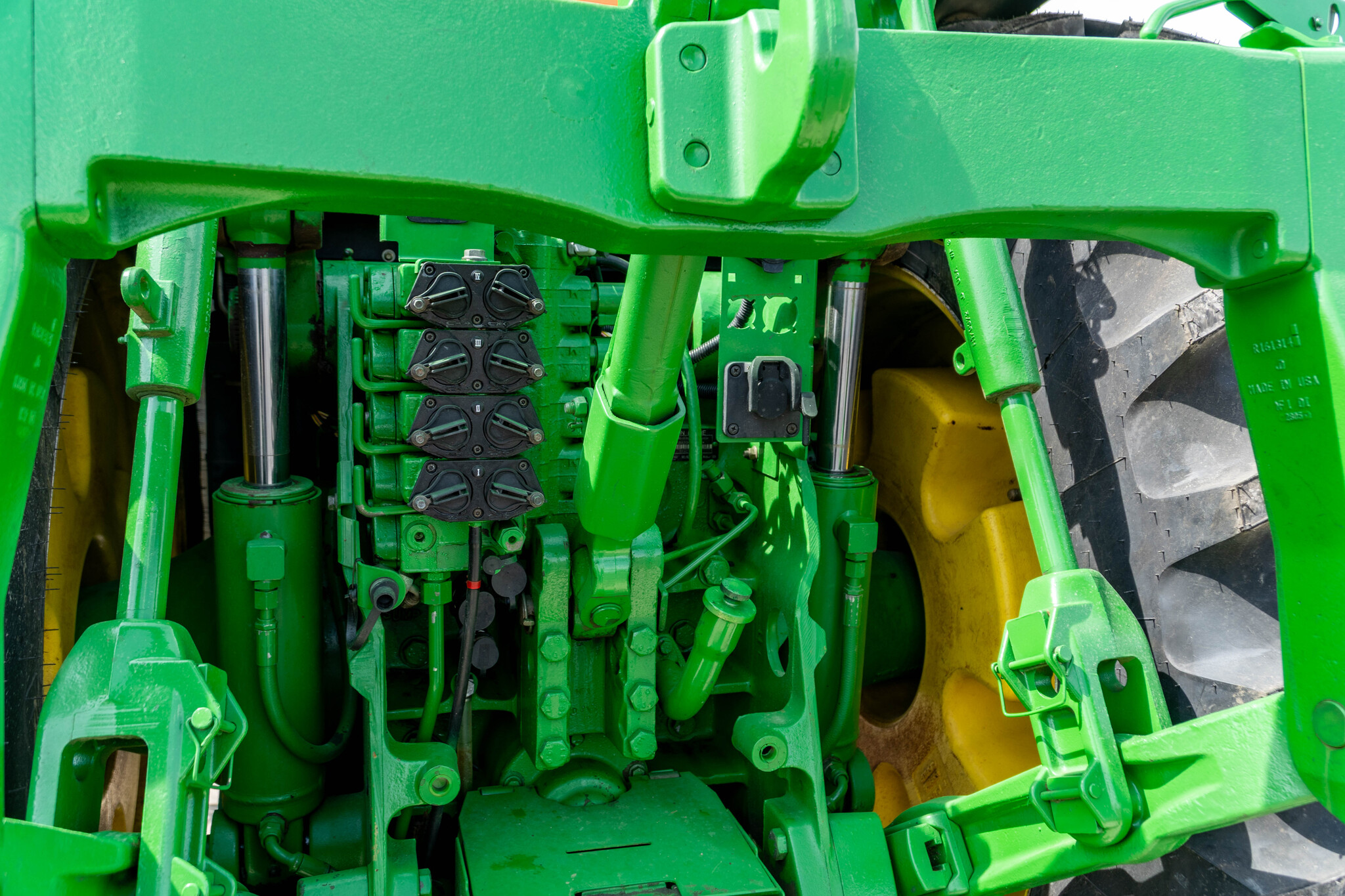 Used 2005 John Deere 8420 Row Crop Tractors at Koenig Equipment in Anna, OH - PhotoXL17