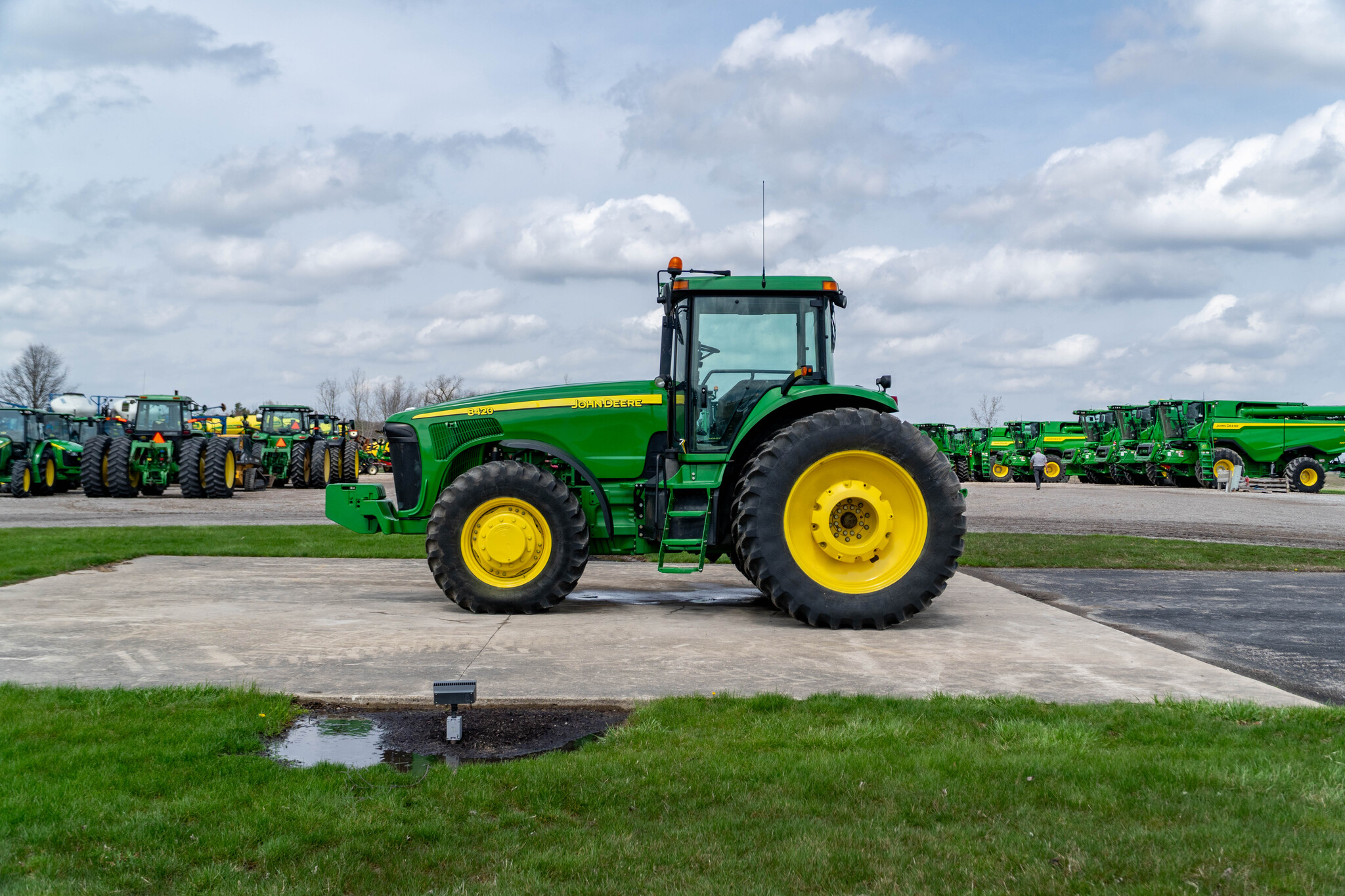 Used 2005 John Deere 8420 Row Crop Tractors at Koenig Equipment in Anna, OH - PhotoXL1