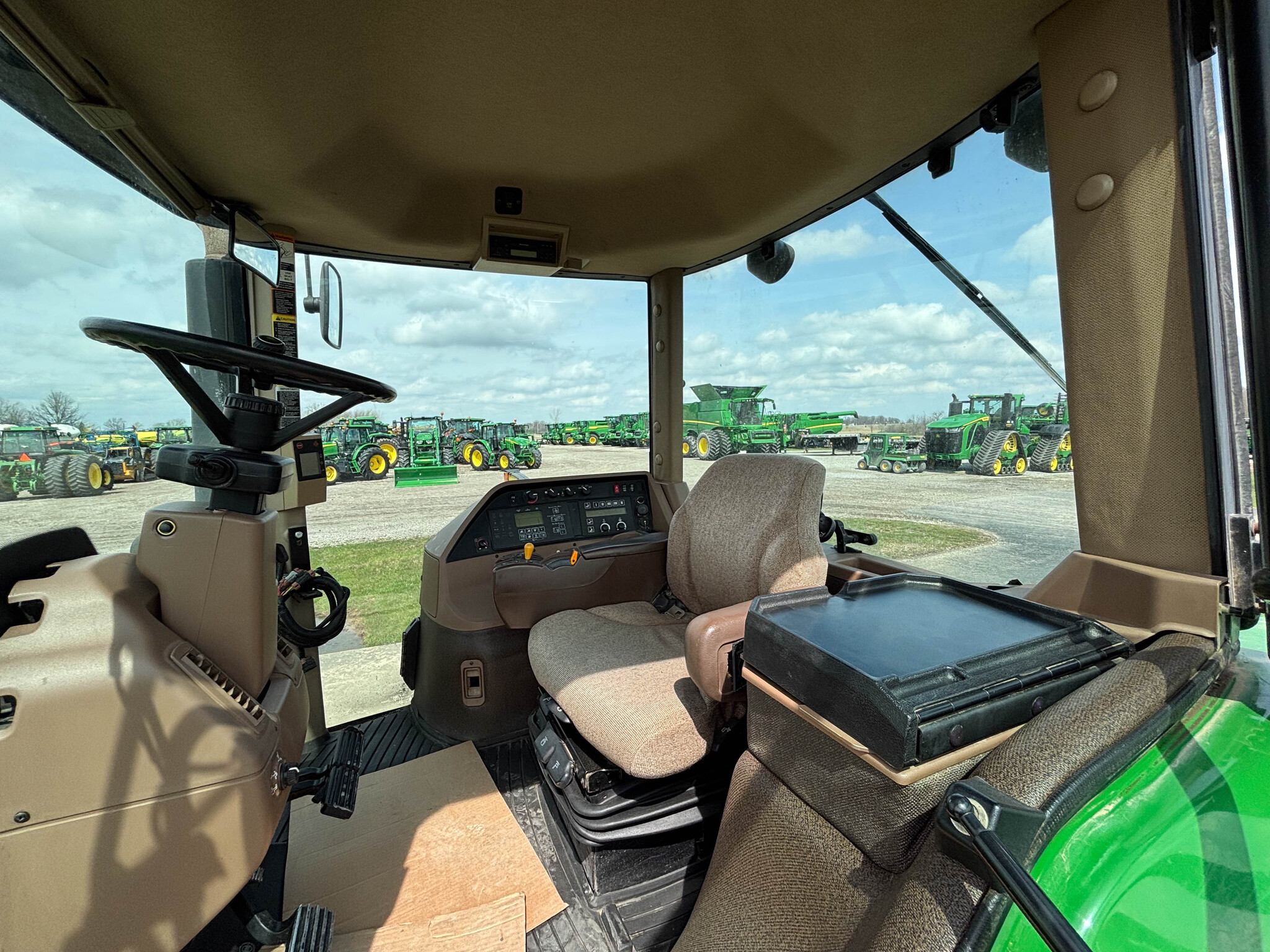Used 2005 John Deere 8420 Row Crop Tractors at Koenig Equipment in Anna, OH - PhotoXL27