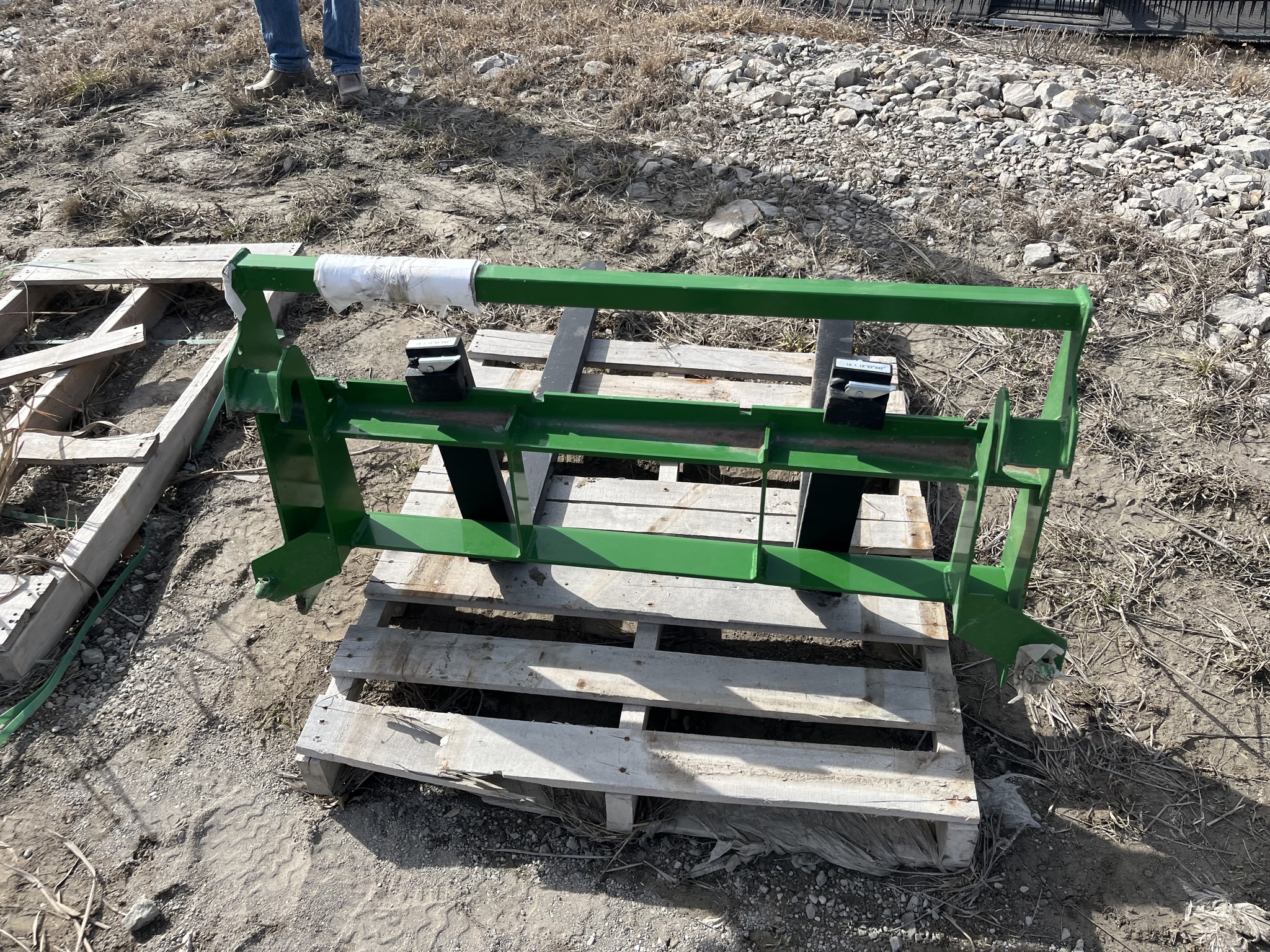  2025 Frontier AP10F at Heritage Tractor in Atchison, KS
