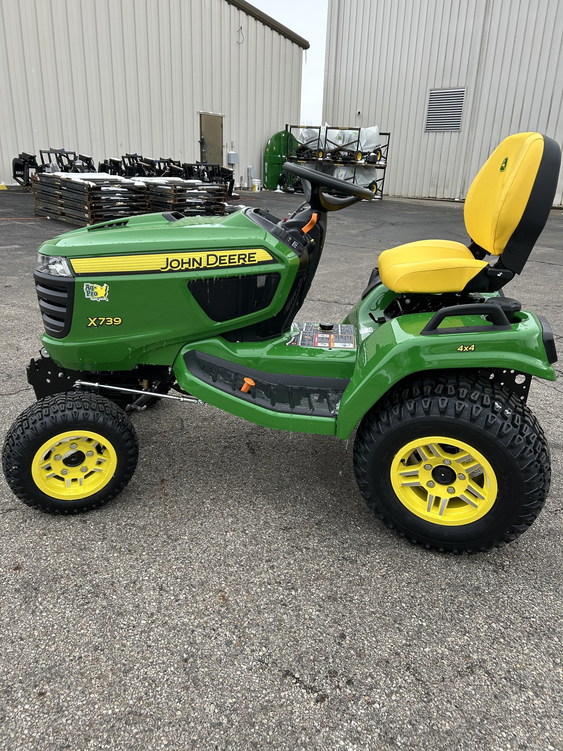2026 John Deere X739 Image 5