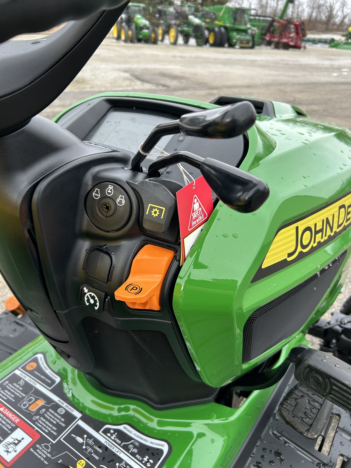 2026 John Deere X739 Image 13