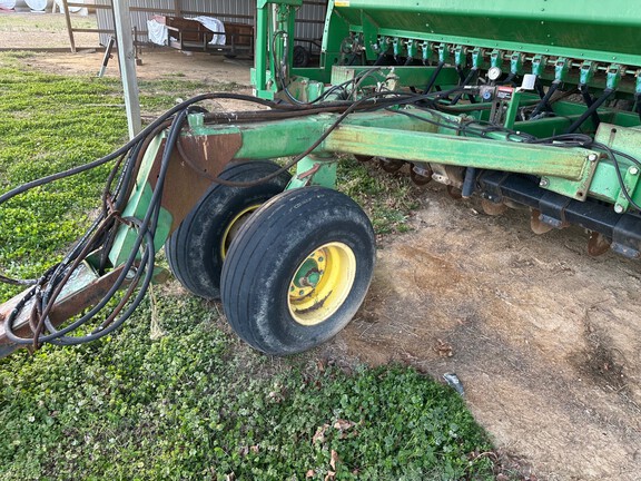 1999 John Deere 1560