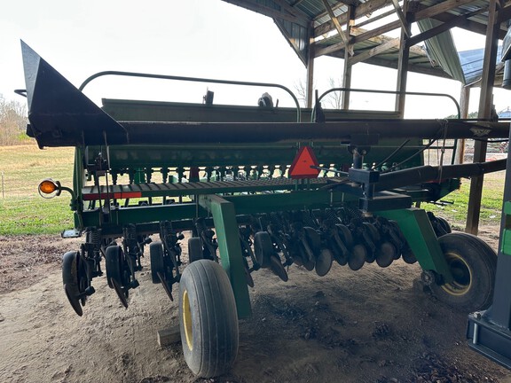 1999 John Deere 1560