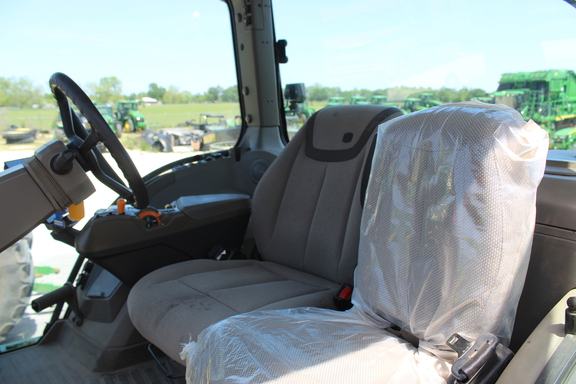 2025 John Deere 8R 280 Photo 7