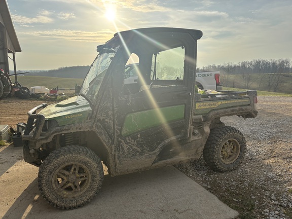 XUV 835M