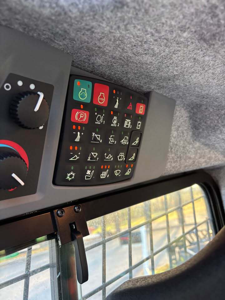 2026 John Deere 331 P Image 9