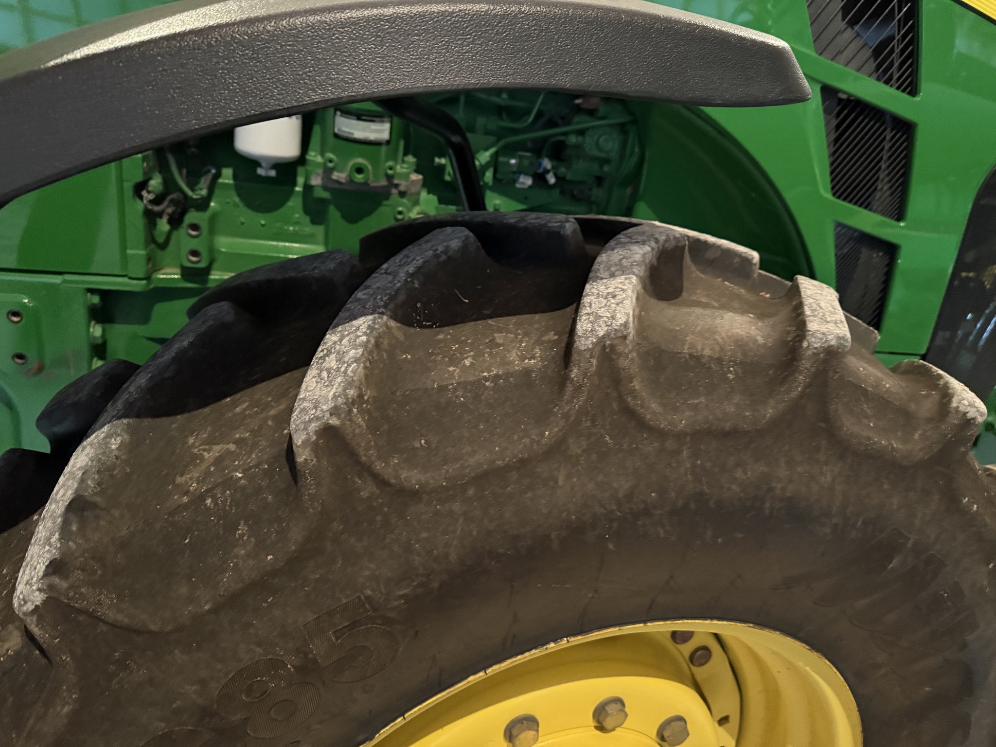 2010 John Deere 8225R Image 10