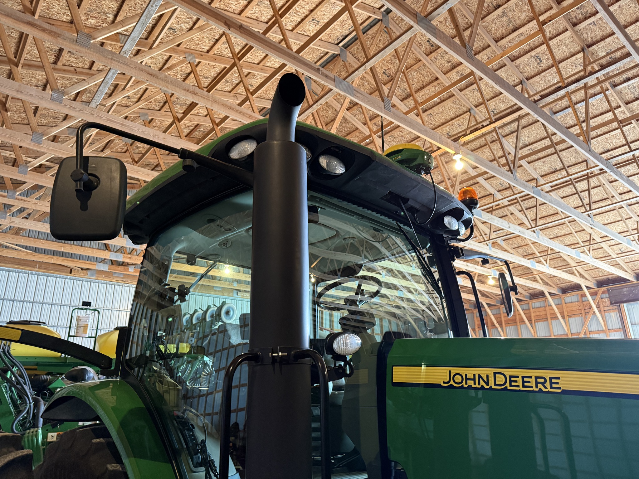 2010 John Deere 8225R Image 12