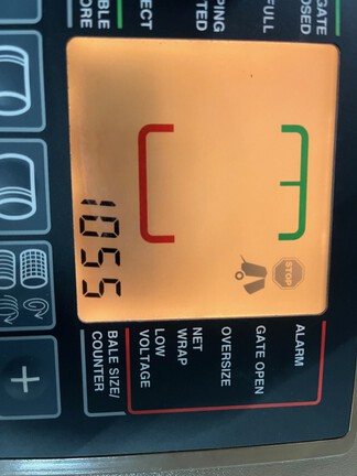 2000 John Deere 566
