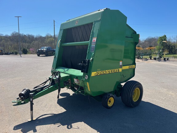 2000 John Deere 566