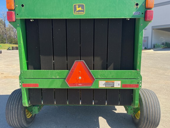2000 John Deere 566