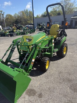 2025 John Deere 1025R Photo 2