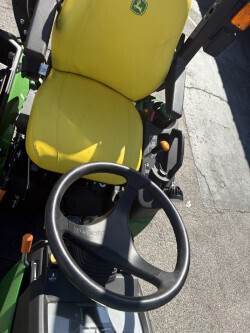 2025 John Deere 1025R Photo 4