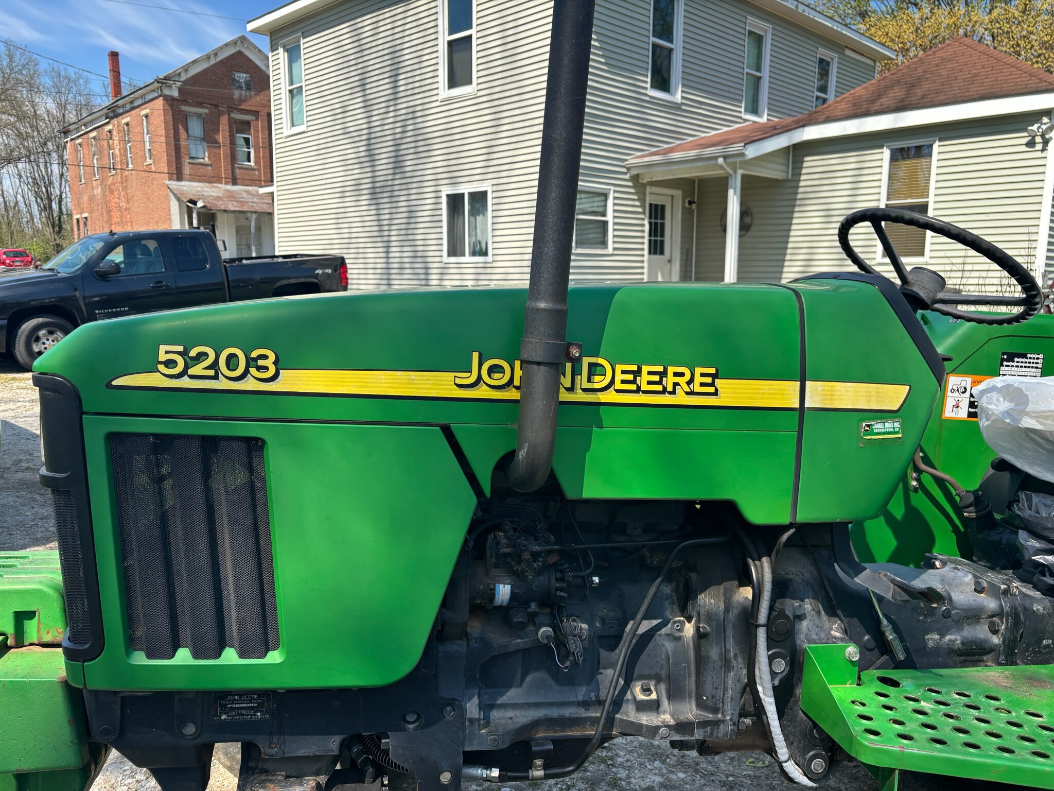 Used 2004 John Deere 5203 Utility Tractors at Koenig Equipment in Lebanon, OH - PhotoXL2